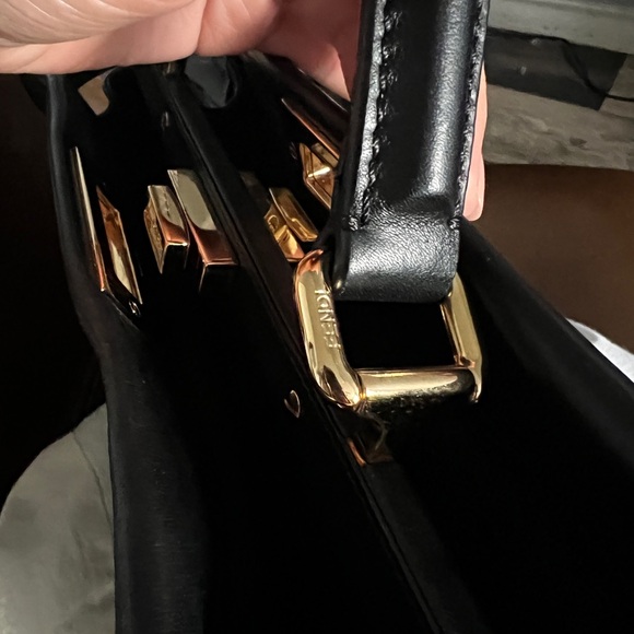 FENDI PEEKABOO Soft black nappa leather, medium size, whipstitch edge. - Picture 6 of 15